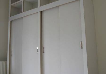 meubels-op-maat-kleding-boekenkast2
